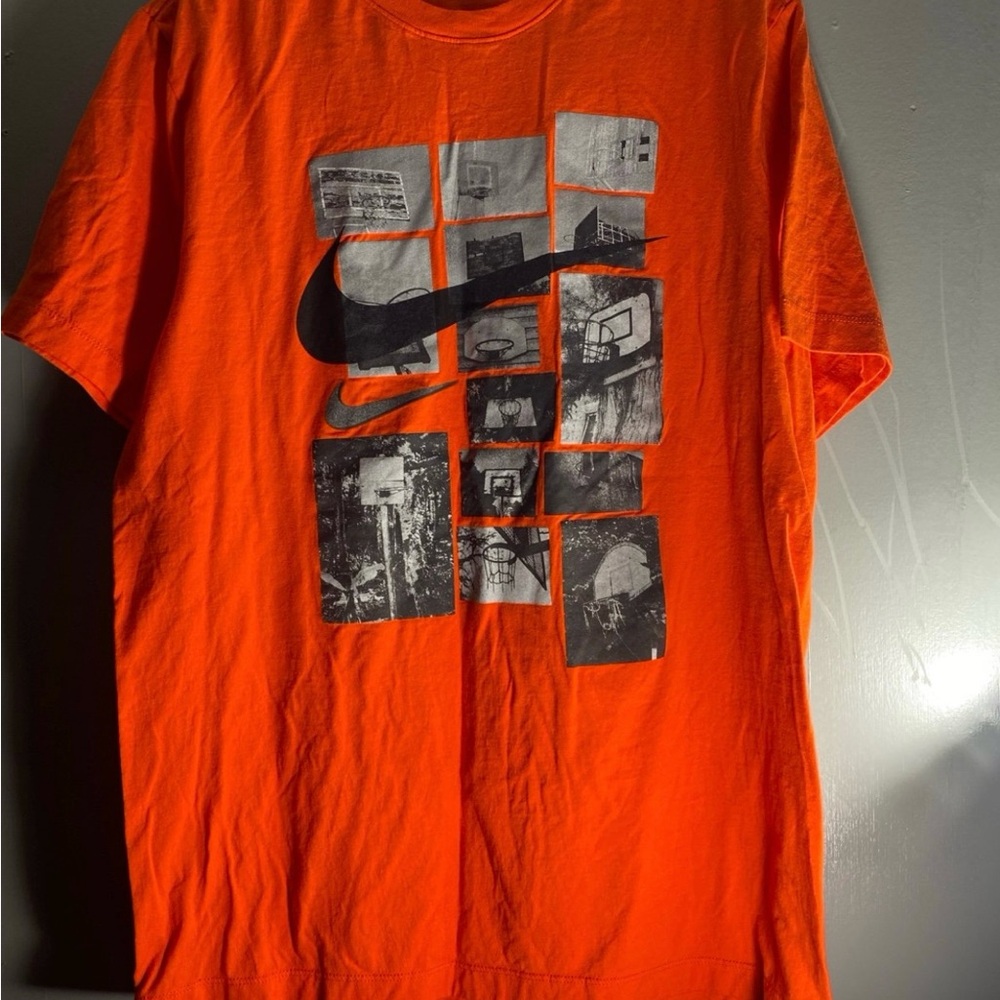 Nike Men's T-Shirt